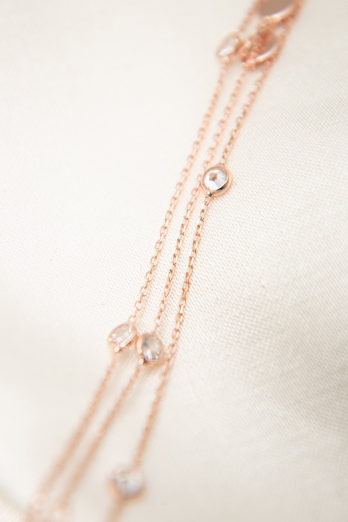 Women's Stone-Embellished Plate Detail 925 Sterling Silver Bracelet