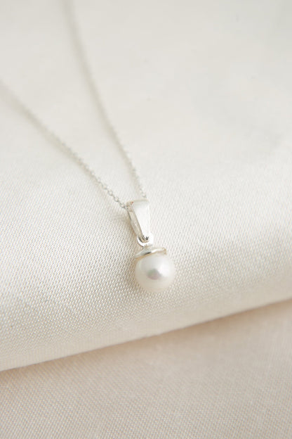 Women's Pearl Model 925 Sterling Silver Necklace