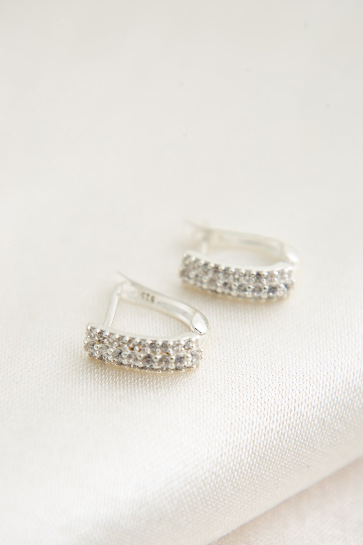 Women's Row Stone Model 925 Sterling Silver Earrings