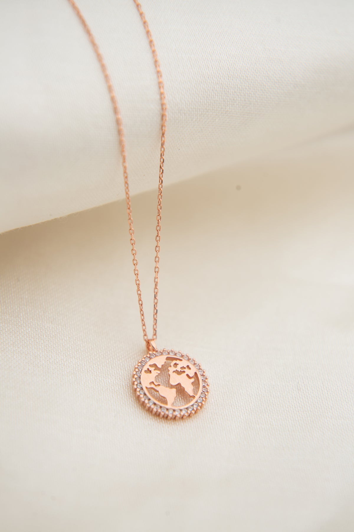 Women's World Design 925 Sterling Silver Necklace