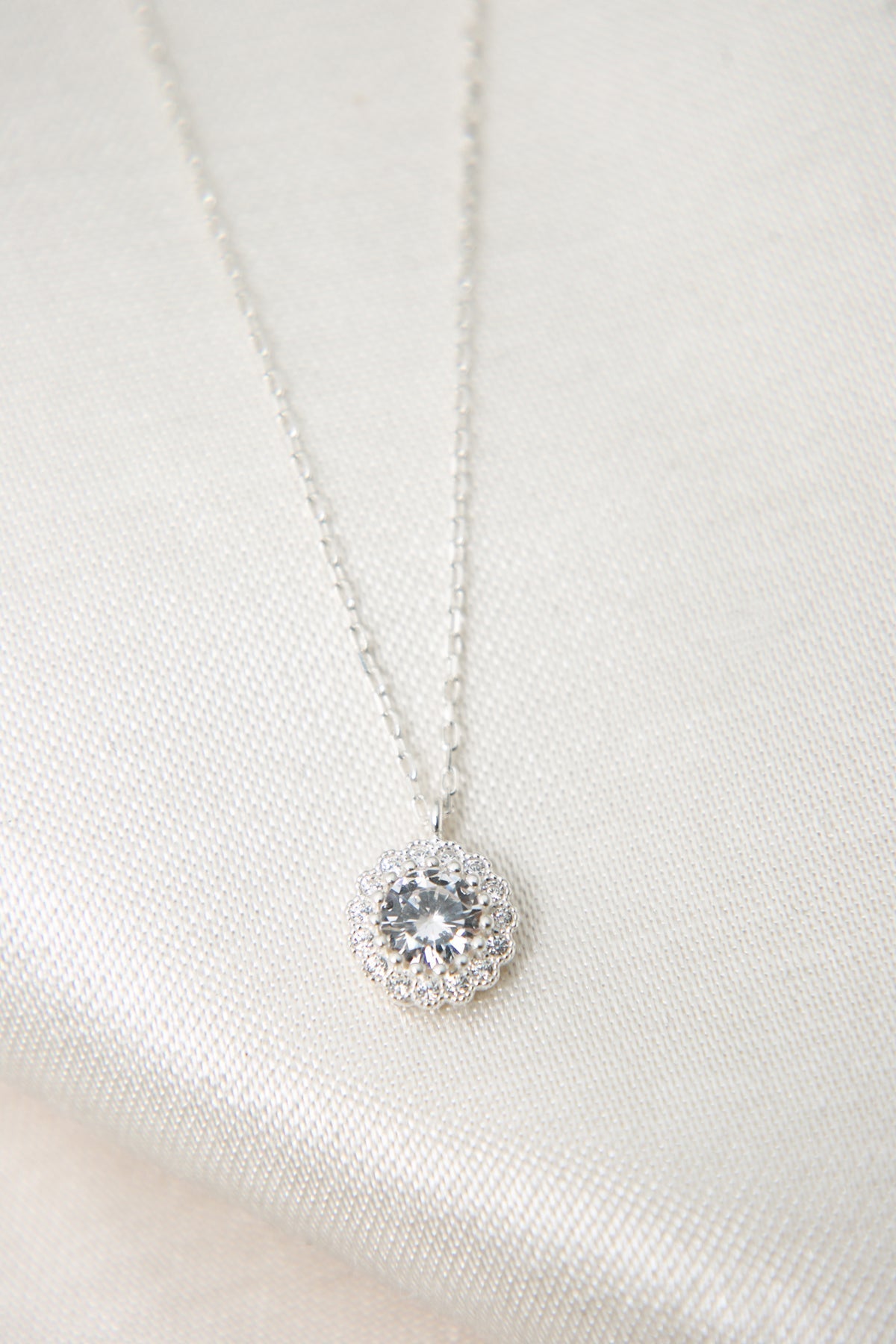 Women's 925 Sterling Silver Single Stone Pendant Necklace