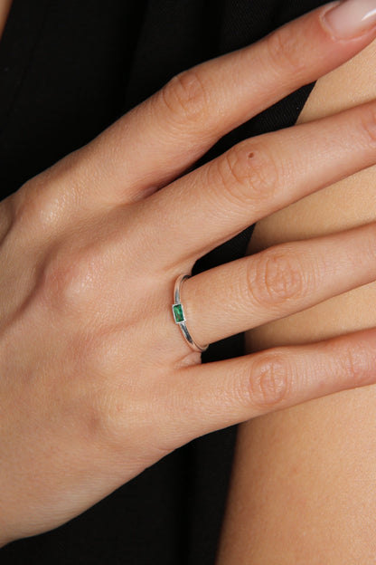 Women's Elegant Stone Ring in 925 Sterling Silver