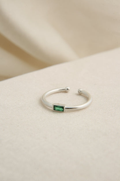 Women's Elegant Stone Ring in 925 Sterling Silver